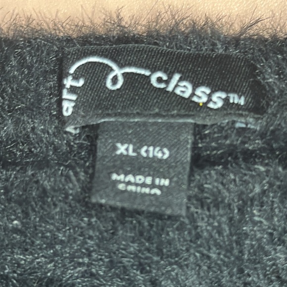 New with tag girls XL size 14 black soft fuzzy pull on skirt - Picture 4 of 5